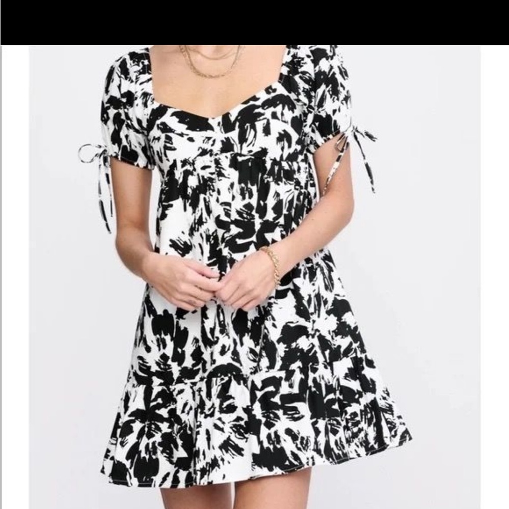 Vestibule black and white dress